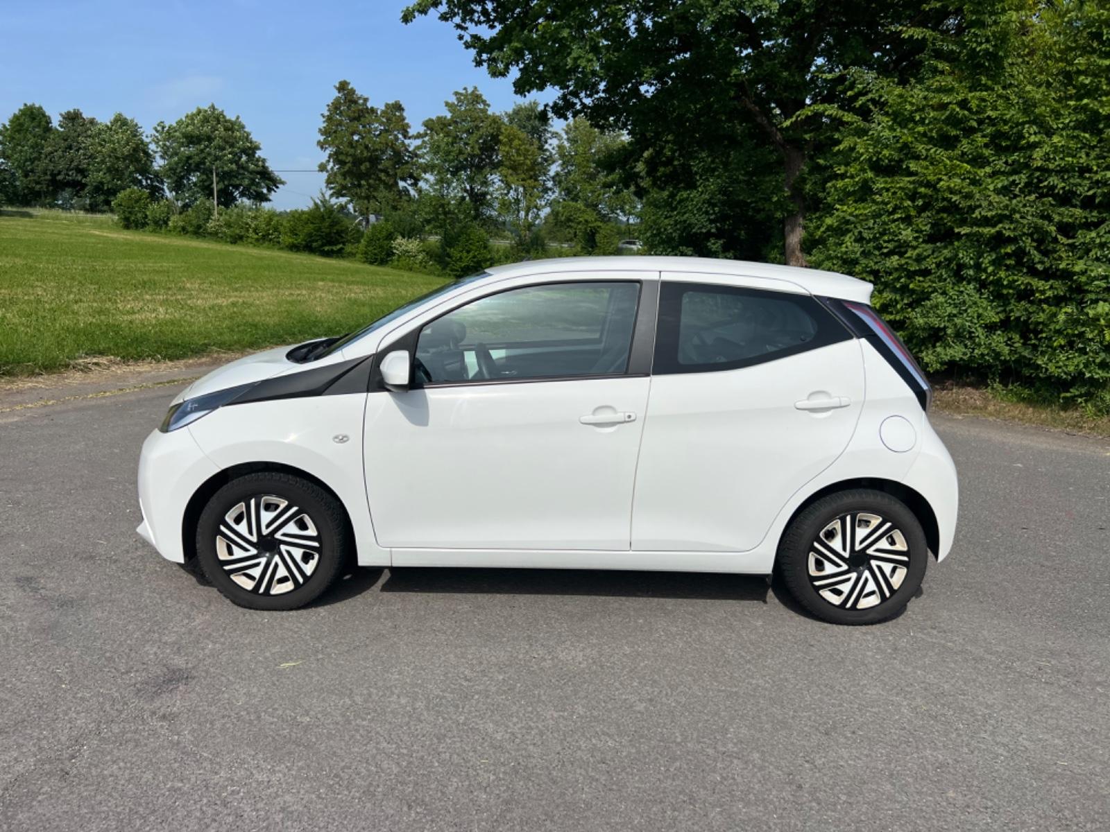 Toyota Aygo AYGO x-play touch