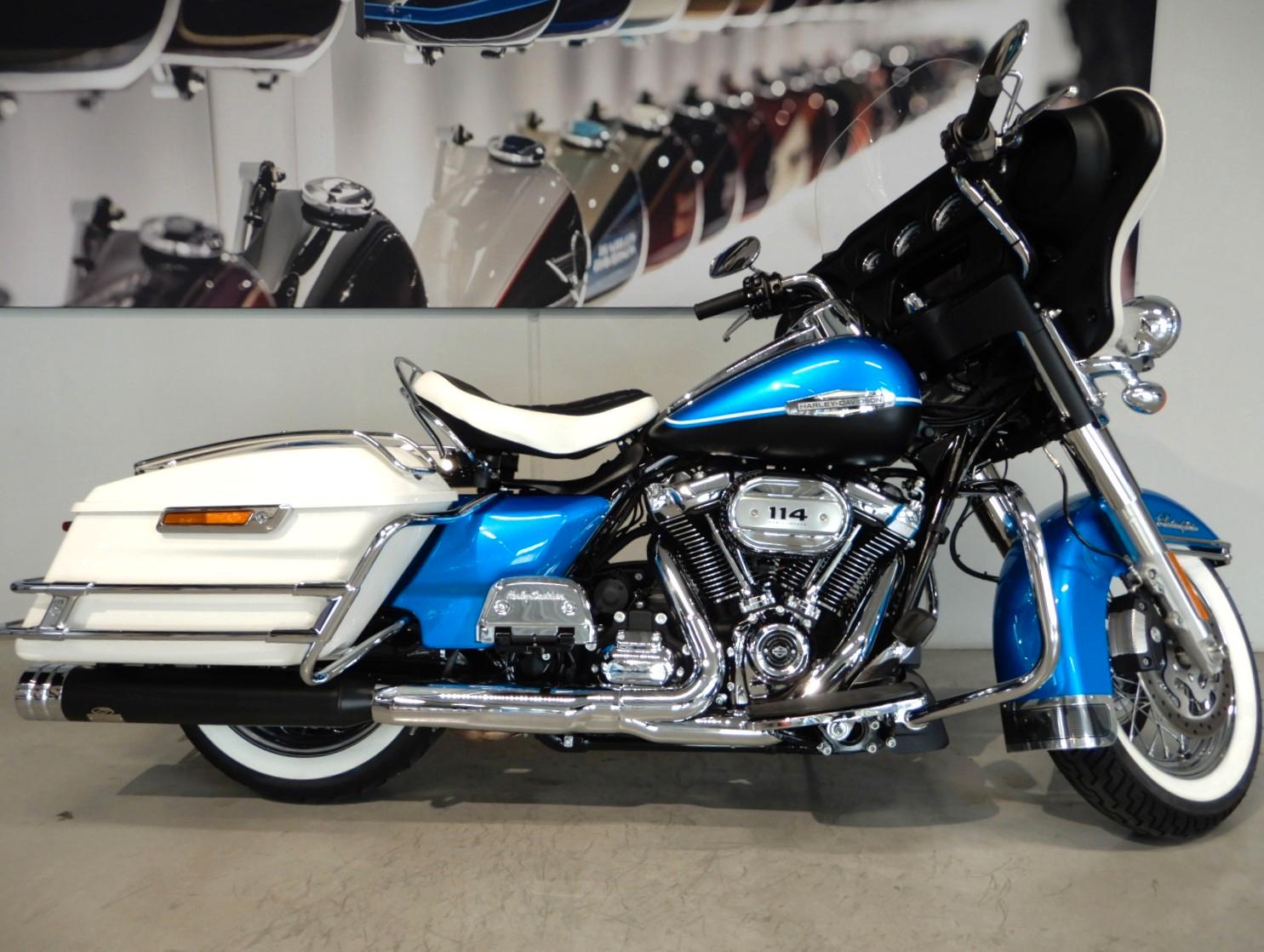 Harley-Davidson FLH - Electra Glide Revival 114 - Nr. 60/1500