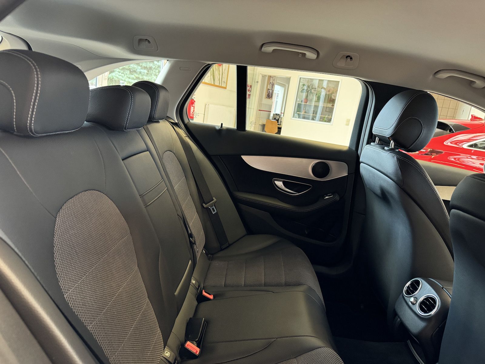 Fahrzeugabbildung Mercedes-Benz C 200 T Aut Avantgarde/1.Hd/Navi/LED/Cam/DAB/VZE