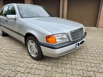 صورة 3 لـ 1993 Mercedes-BENZ C 180