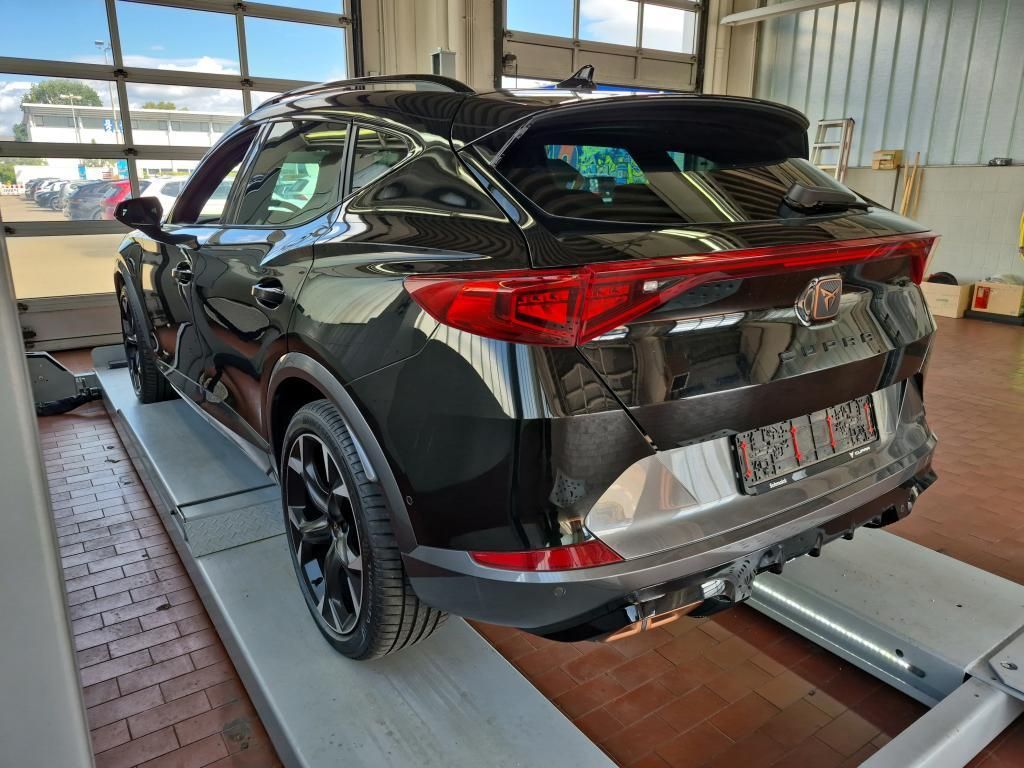 Cupra Formentor VZ e-Hybrid 1.4 TSIACC/AHK/PANO/MATRIX imagem 3