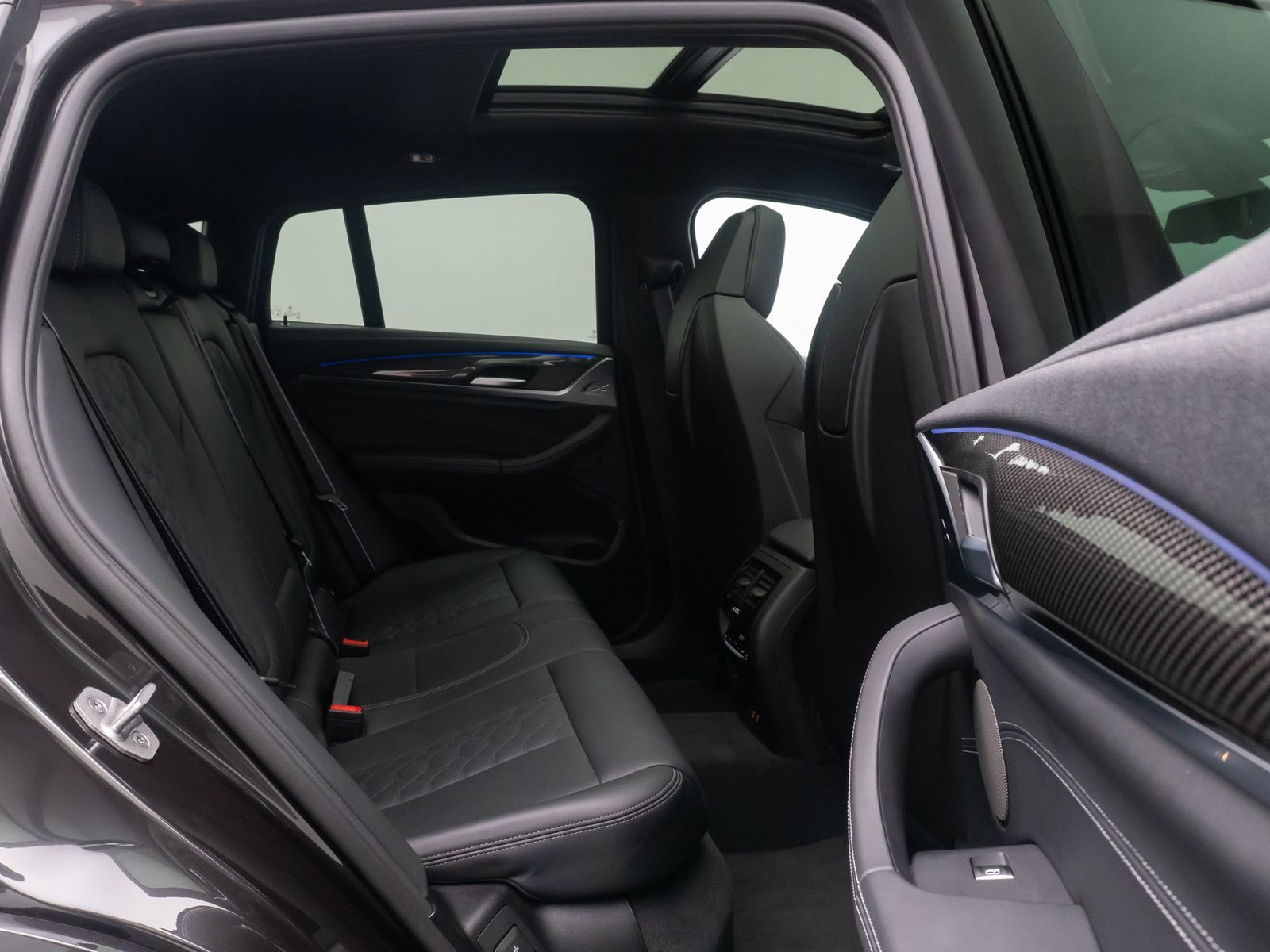 Fahrzeugabbildung BMW X4 M Competition M Driver&acute;s 360&deg;DAB Panorama 21"