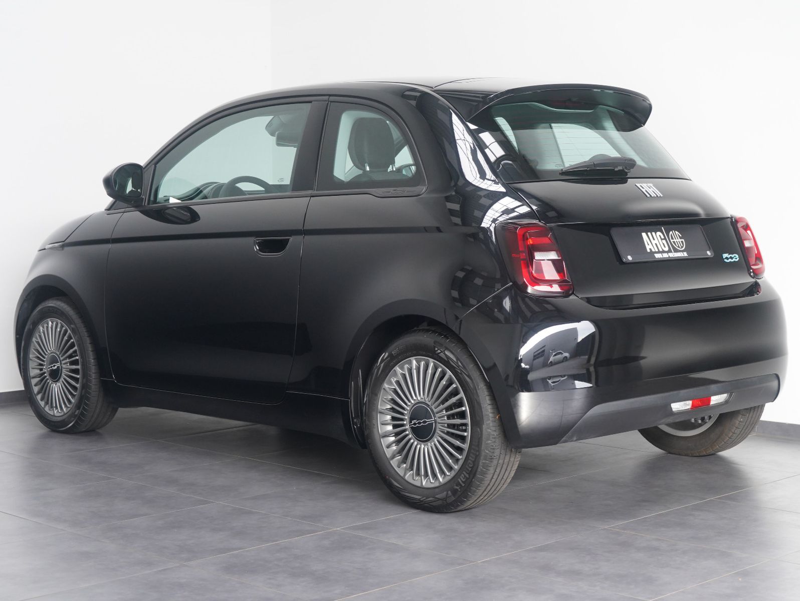 Fahrzeugabbildung Fiat 500e Icon 87KW/42kWh/DC-LADEN/CARPLAY/DAB/SOH