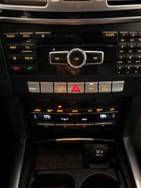Mercedes E 200 - 7