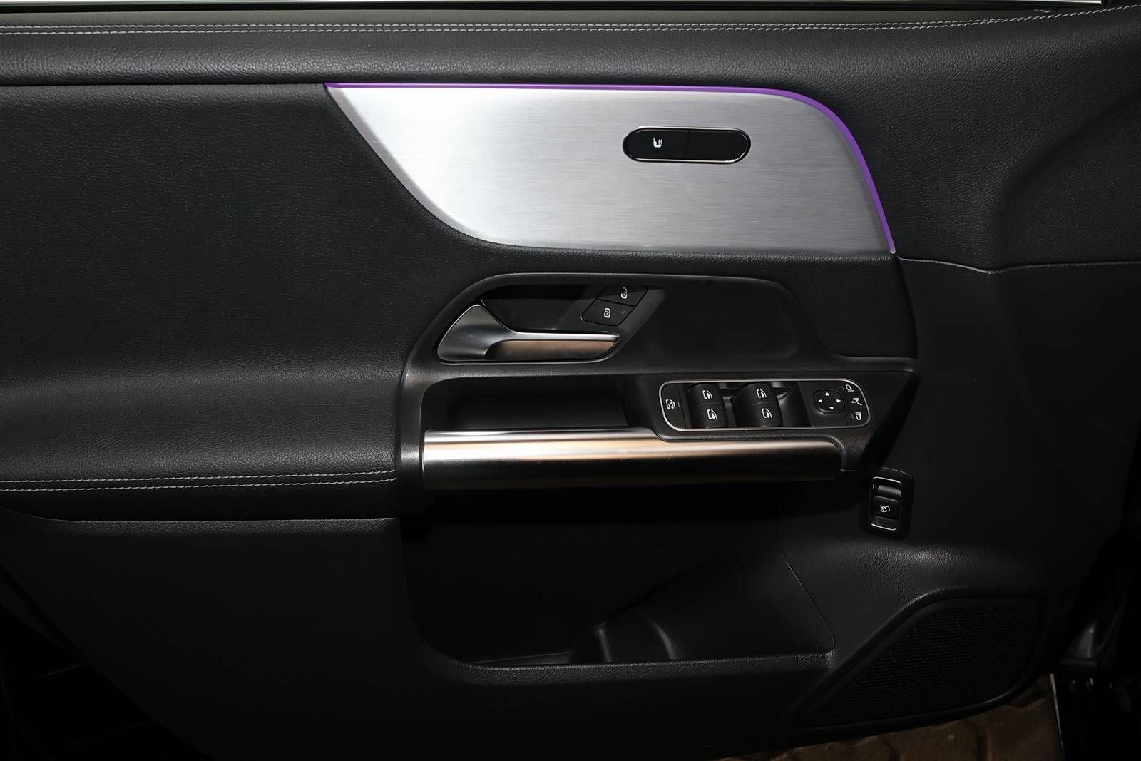 Mercedes-Benz B 180 TOTWINKEL+SPURHALTE+CARPLAY+KAMERA+LED+17" foto 11