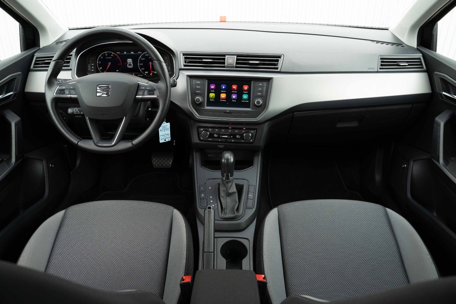 Fahrzeugabbildung SEAT IBIZA STYLE BEATS 1.0TSI DSG LED KAM VIRTC BLACK