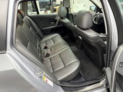 Fahrzeugabbildung BMW 525 d Touring HeadUp Xenon Pano Leder PDC