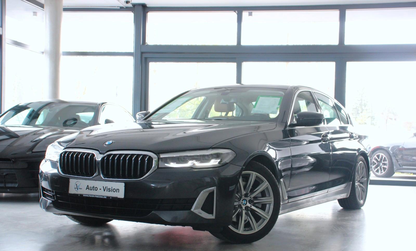 BMW 520d Luxury Line (G30) *LED*SHZ*LHZ*AppleCP