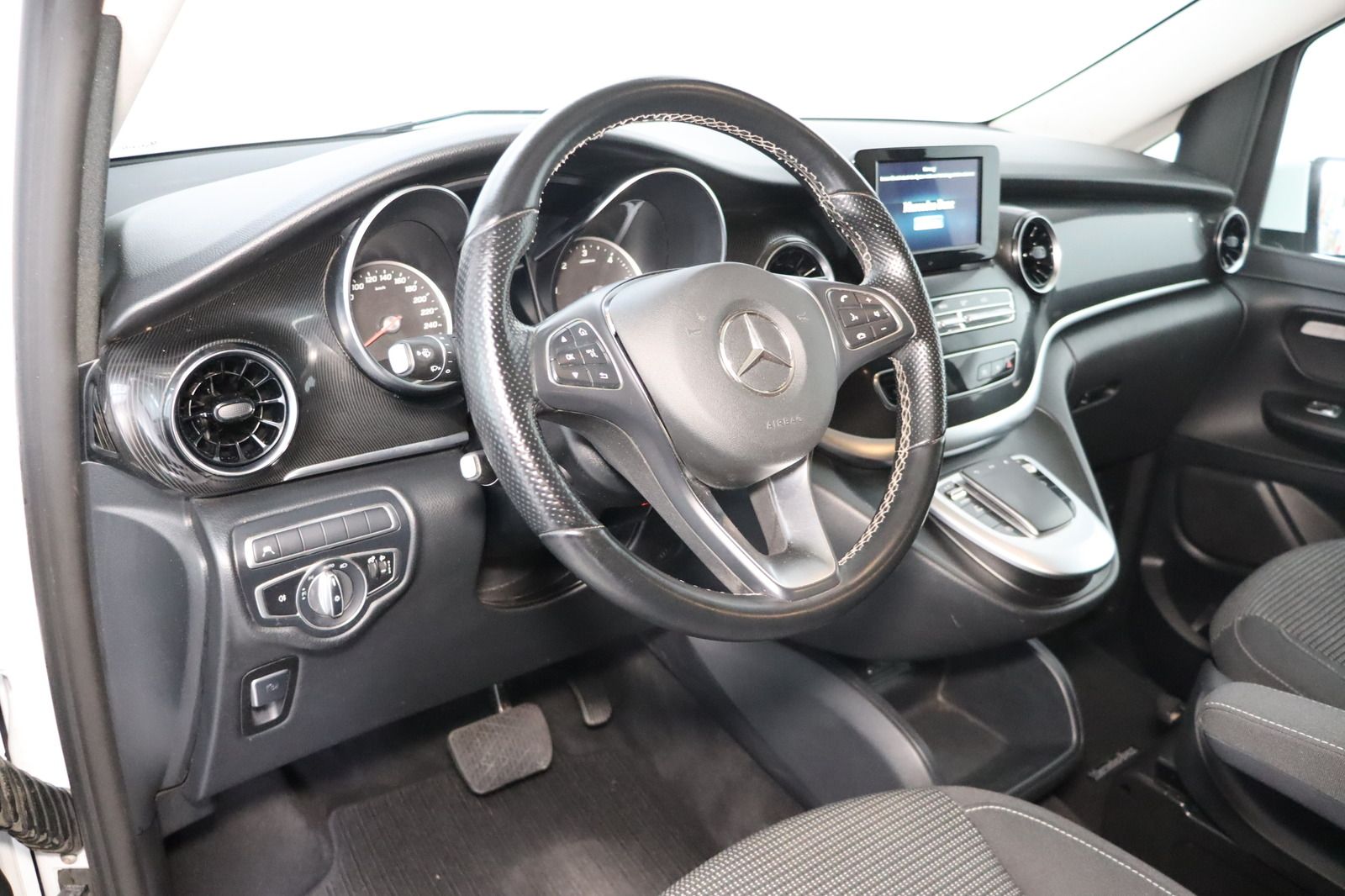 Fahrzeugabbildung Mercedes-Benz V 220 d * ILS * LED * Sitzhzg. * Tempomat