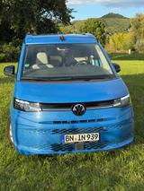 Volkswagen T7 California OCEAN Travel Assist uvm. - blaue Volkswagen T7 California