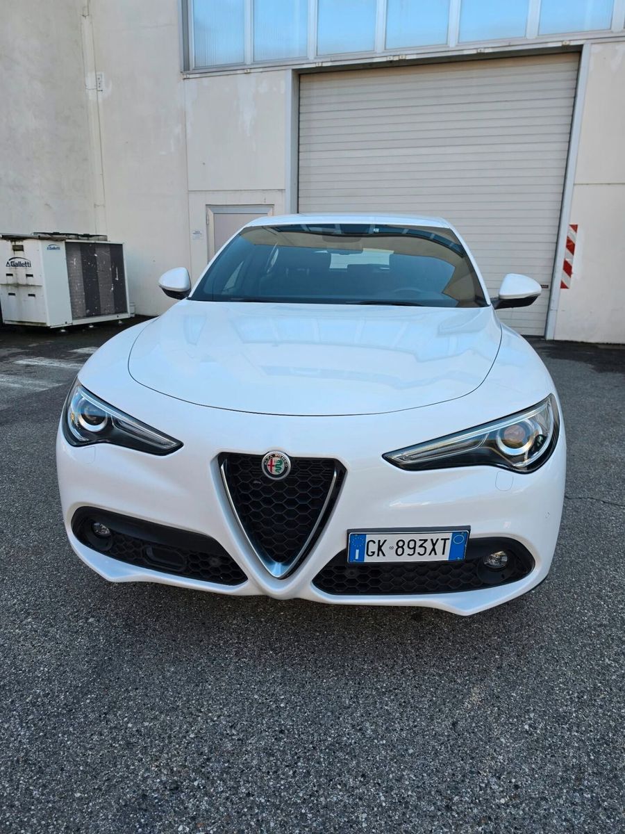 Alfa Romeo Stelvio 2.2 Turbodiesel 190 CV AT8 Q4