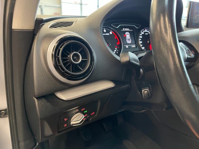 MYAUTOCENTER – Gebraucht- und Jahreswagen mit Werkstattservice in Pfaffenhofen Audi A3 Limousine ultra *LED*NAVI*TEILLEDER*SZHZ*PDC*