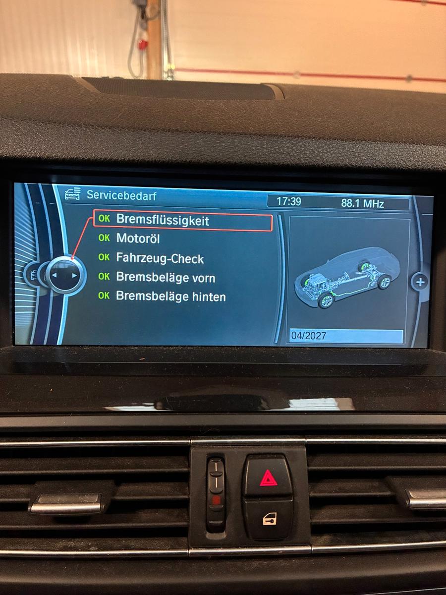 BMW 525 2011 — photo 19