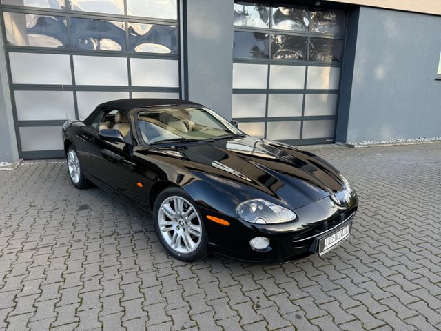 Jaguar XK8