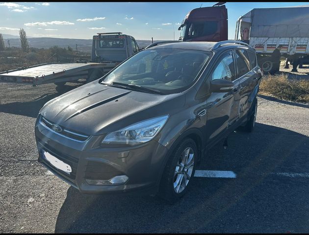 Ford Kuga 1,5 EcoBoost 4x4 134kW Titanium Autom. ...