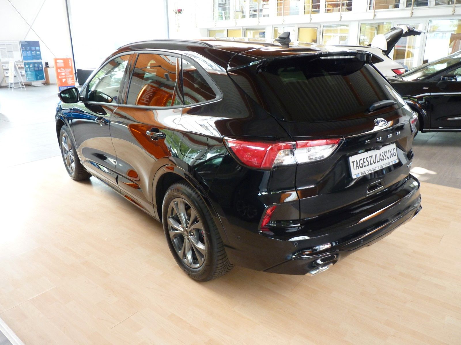 Fahrzeugabbildung Ford Kuga Hybrid ST-Line X Navigation/ Automatik