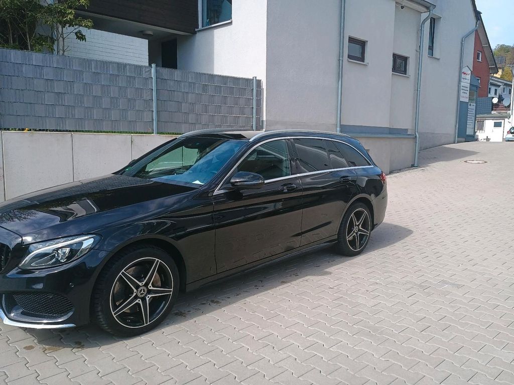 Image of Mercedes-Benz C 400