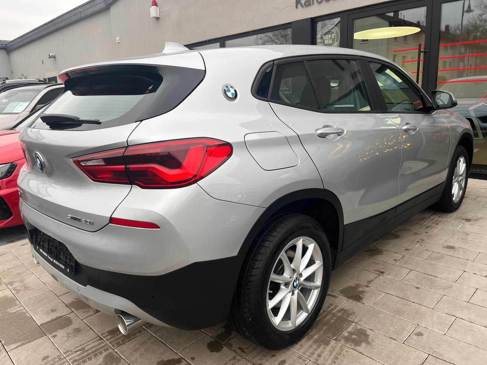Fahrzeugabbildung BMW X2 sDrive 20 i Advantage*LED*RFK*Memory*Navi*