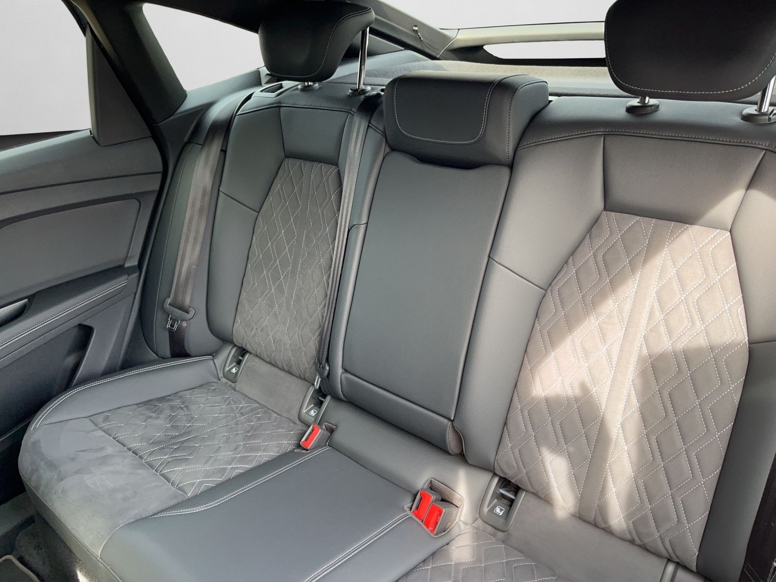 Audi Q4 e-tron - Bild 15