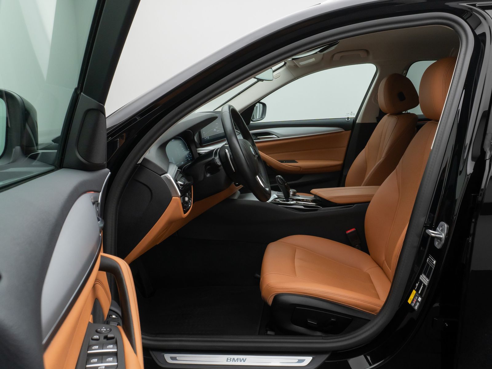 Fahrzeugabbildung BMW 530e xD Laser Kamera HUD DAB HiFi 4xKlima AHK