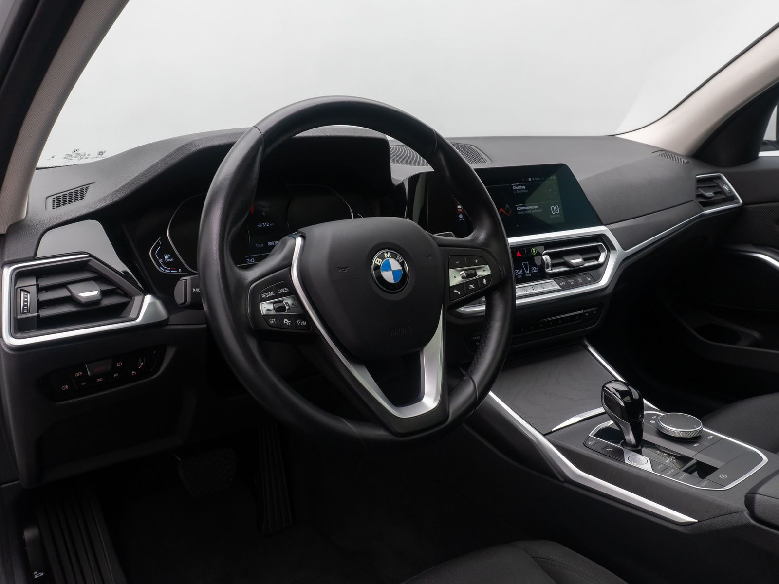 Fahrzeugabbildung BMW 330d Stop&Go LED DAB DriveAssis Panorama 18Zoll