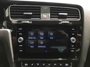 Volkswagen Golf VII R 2.0 TSI 4M DSG ACC KAM LED NAV PAN