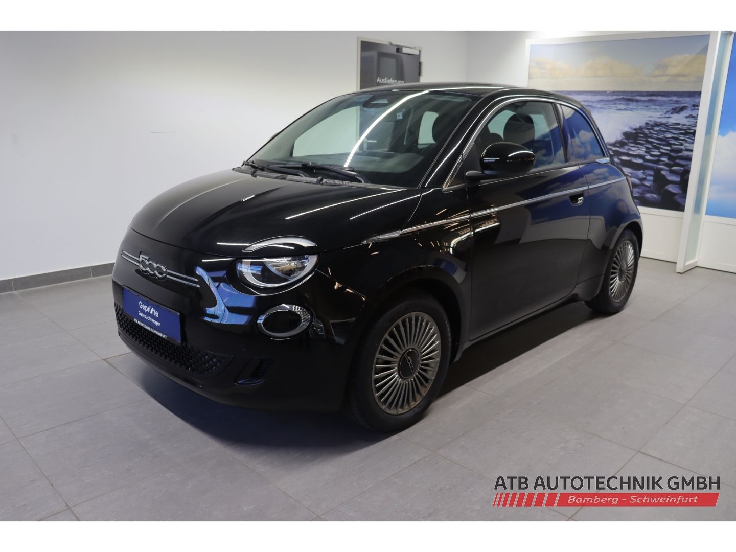 Fahrzeugabbildung Fiat 500e 42kWh Komfort- und Stylepaket SOH 95,0%