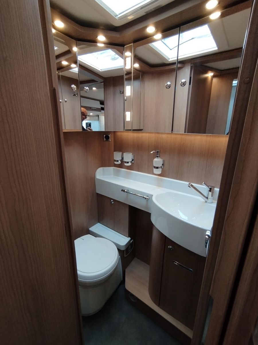 Fahrzeugabbildung Malibu I 490 RB LE comfort Mercedes,Distronic,LED,Autom