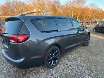 Chrysler Chrysler Touring Plus S  20" Felgen Monitor