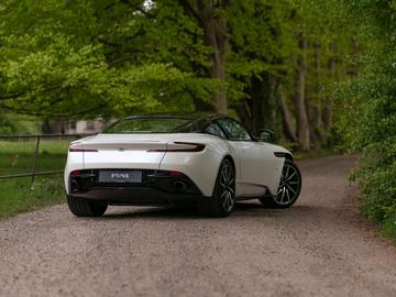صورة مصغرة 13 لـ 2016 Aston Martin DB11