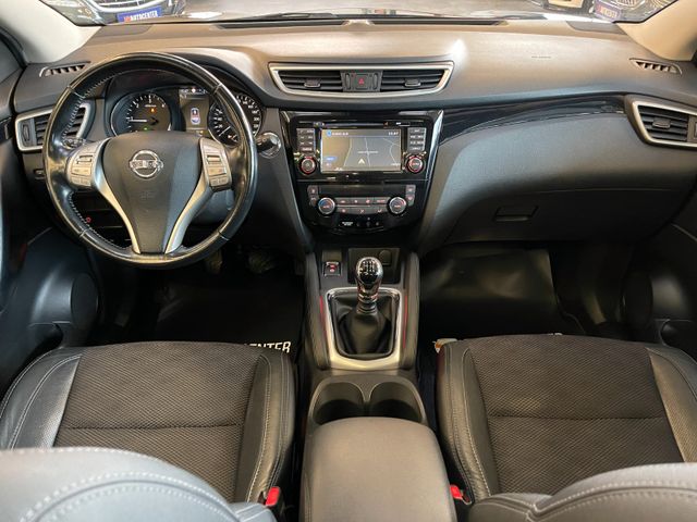 Nissan Qashqai Tekna *PANO*NAVI*360°*AHK*LED*PDC*TEMPO*