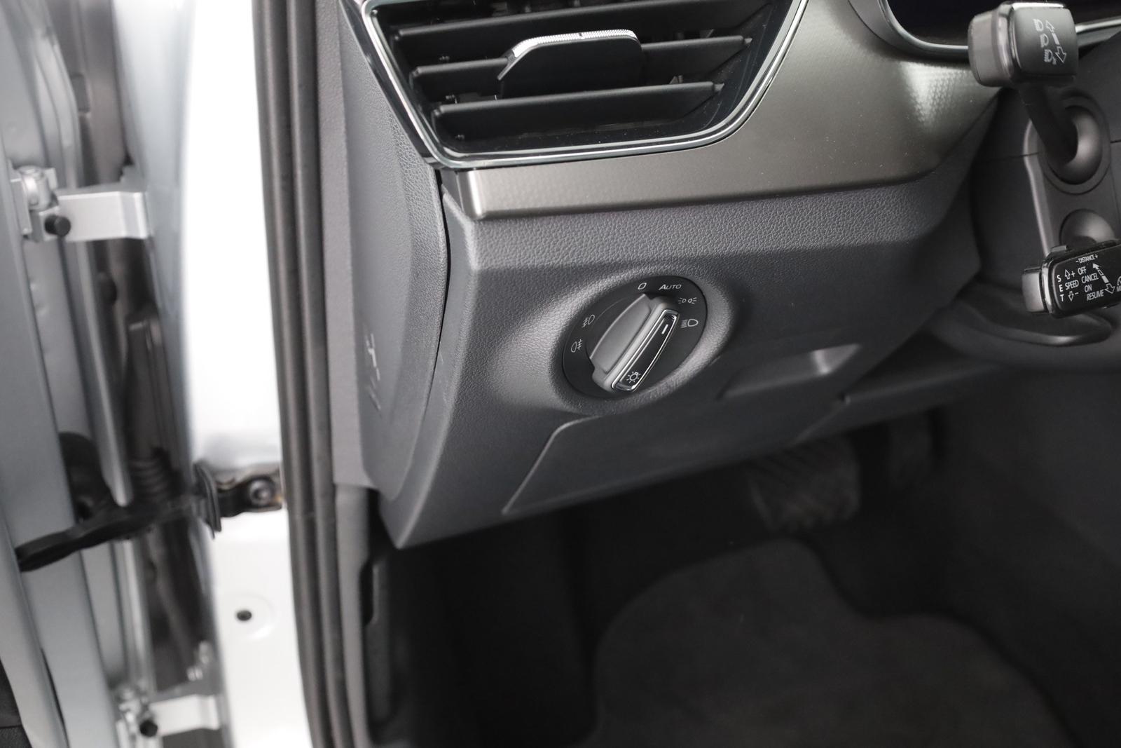 Skoda Kamiq 1.0 TSI DSG Ambition SmartLink Kamera ACC