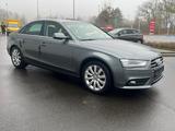 Audi A4 Lim. Ambiente quattro *Xenon Leder * NAVI - Audi A4 mit Diesel-Antrieb: Limousine