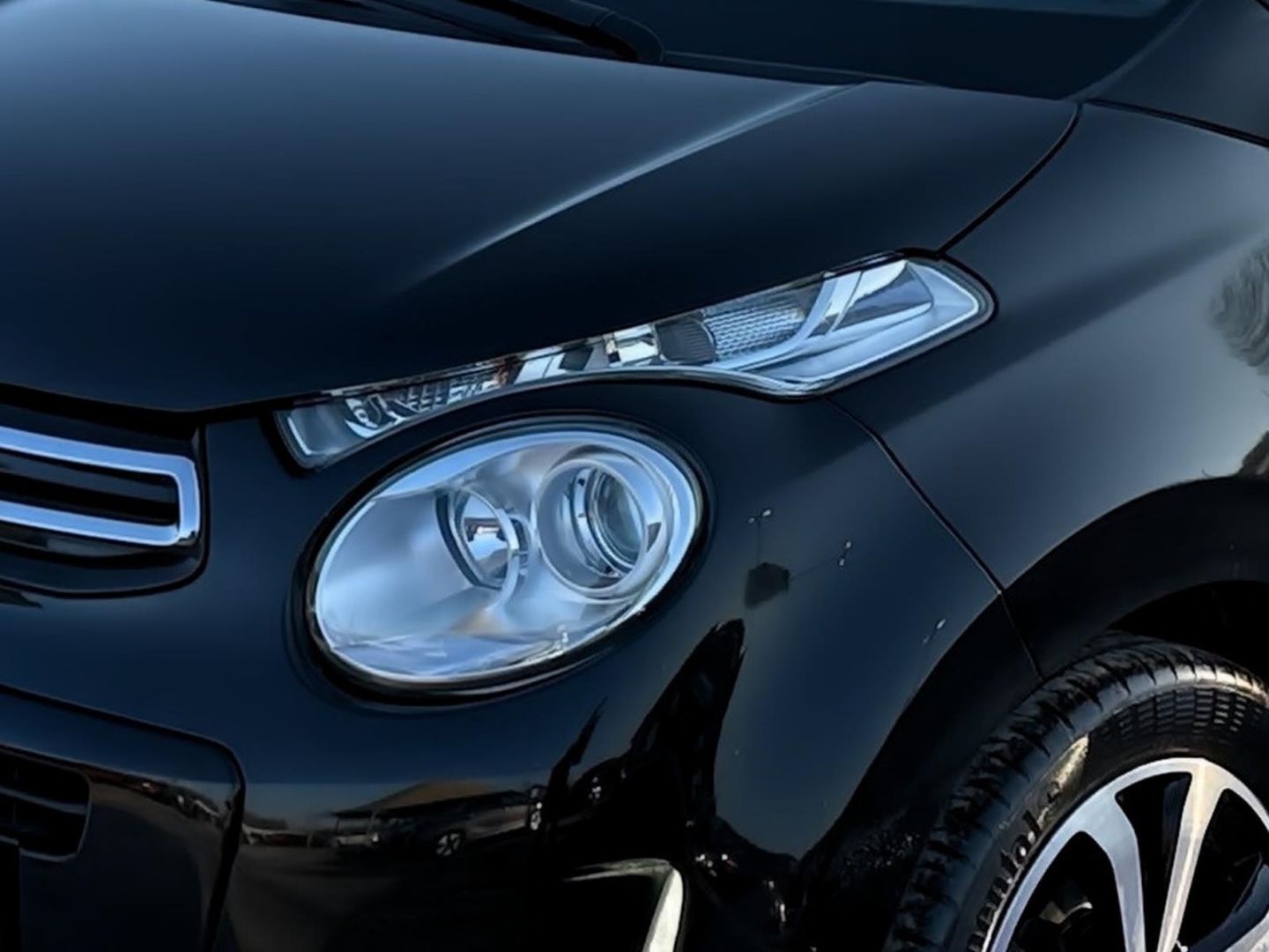 Fahrzeugabbildung Citroën C1 AIRSCAPE Shine 1.0 Klimaautomatik Sitzheizung