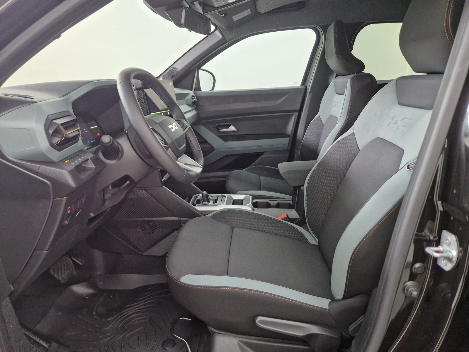 DACIA Duster  Extreme Hybrid 155 Winter 18-Zoll – Bild 8