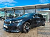 BMW i5 Touring 40 e M Sport PANO+HuD+ACC+SITZBELÜFT. - blaue BMW i5