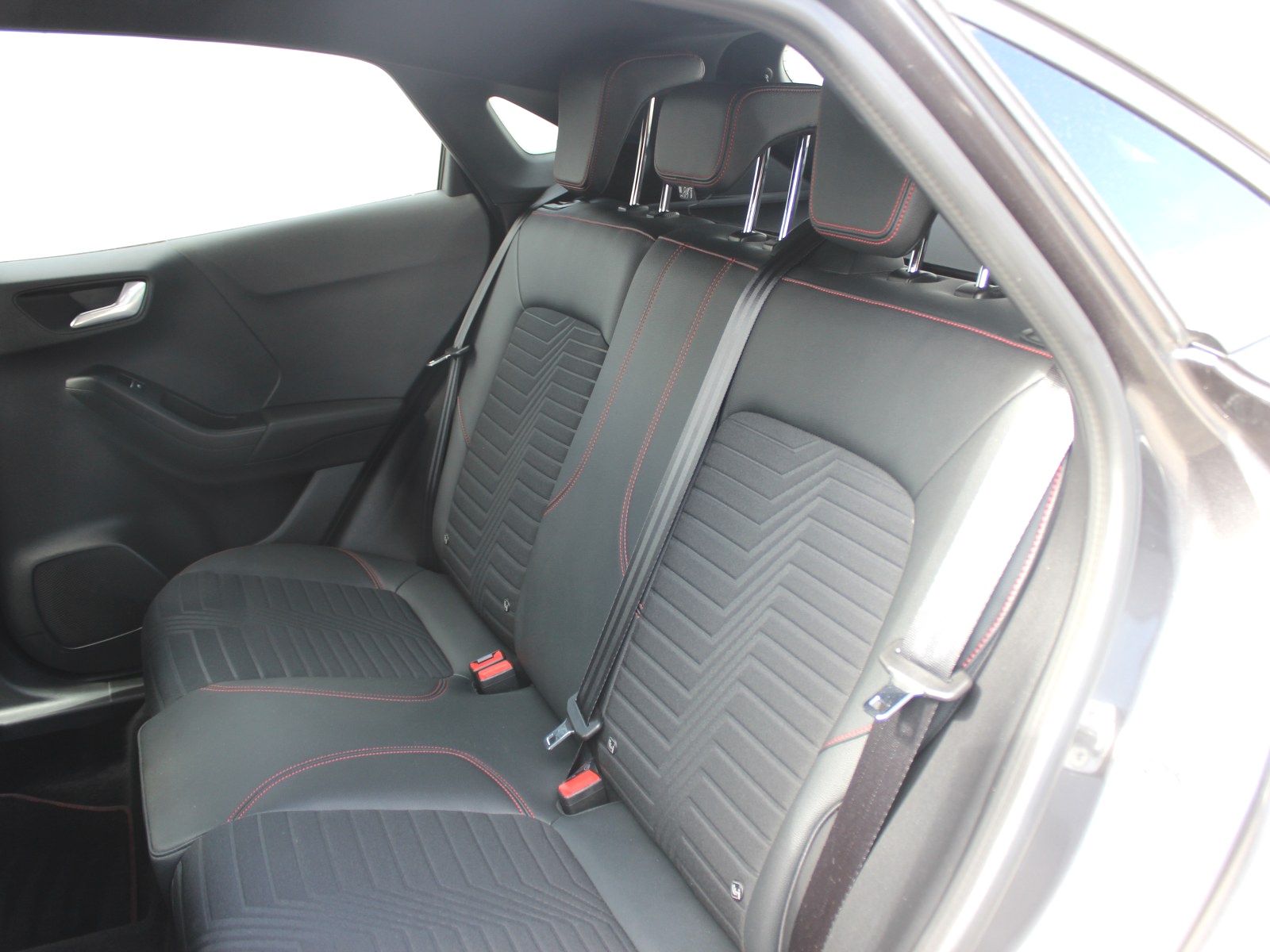 Fahrzeugabbildung Ford Puma ST-Line X 1,0 EcoBoost Mild Hybrid