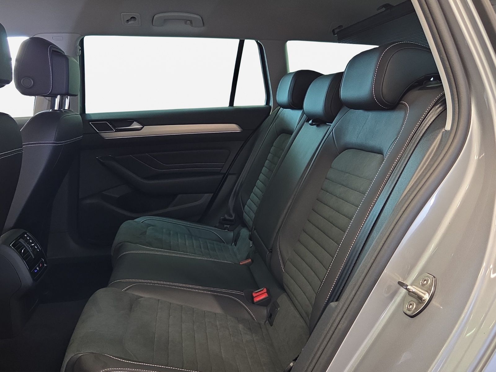 Volkswagen Passat Variant - Bild 17
