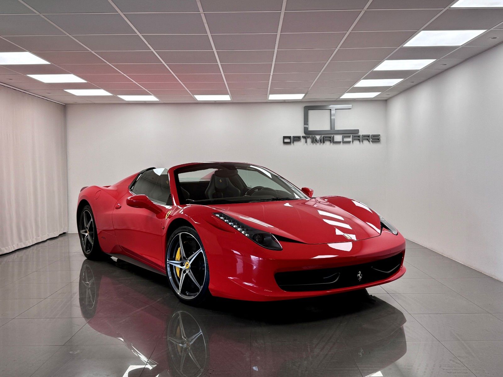 FERRARI 458