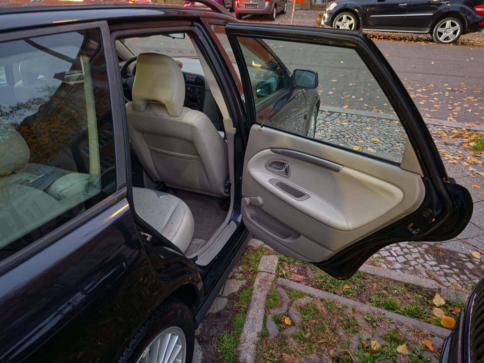 Volvo V40 2004 — photo 5