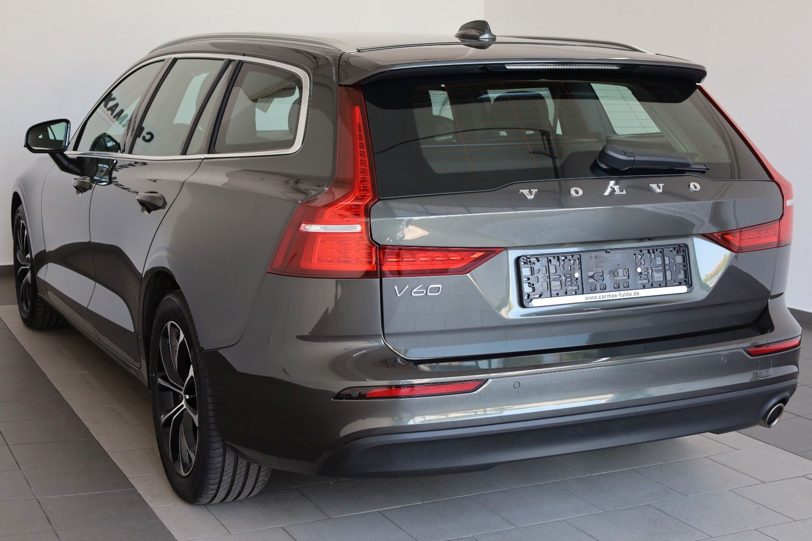 Fahrzeugabbildung Volvo V60 Momentum Pro,Navi,LED,SH,Kamera,DAB,