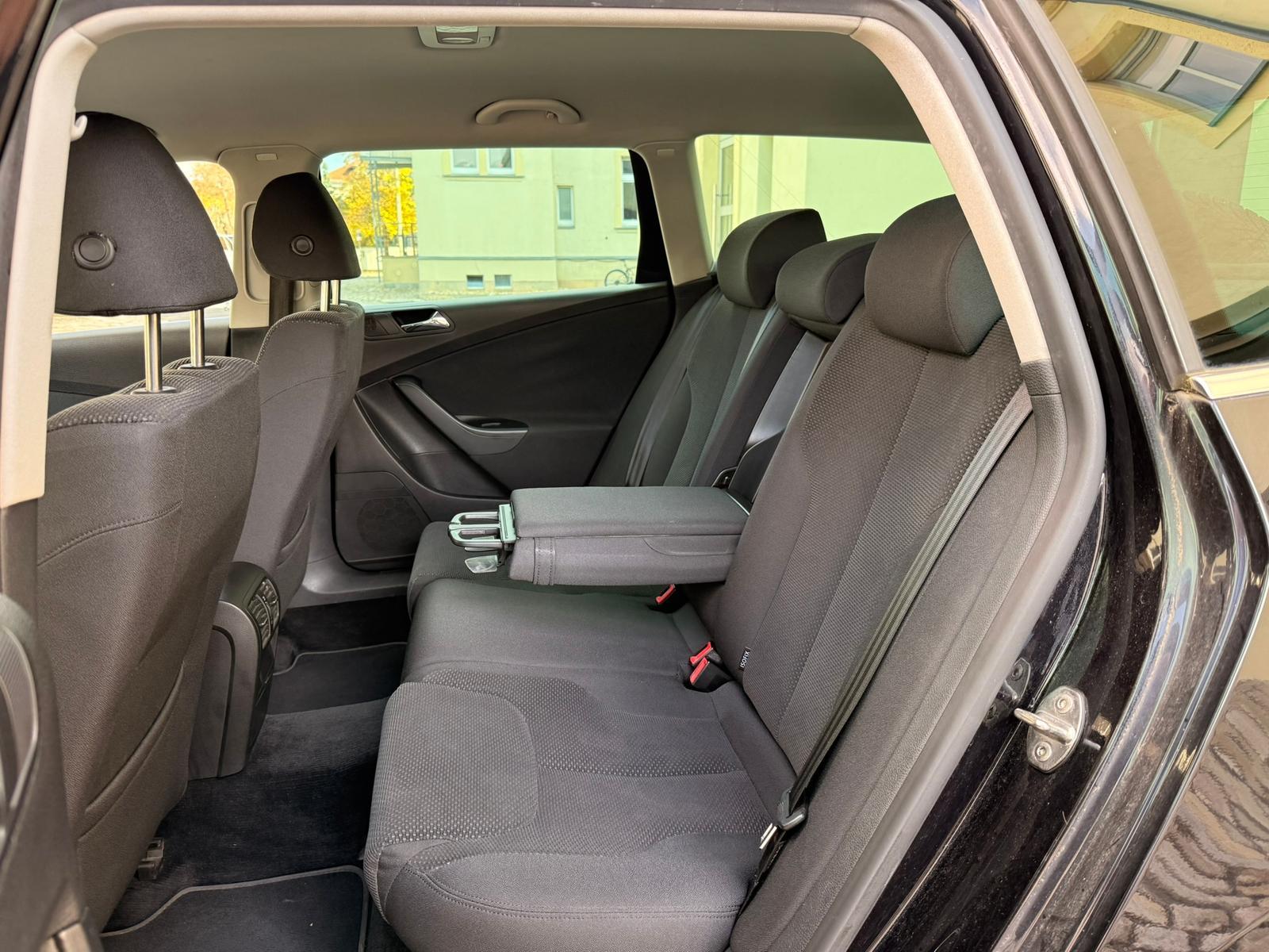Volkswagen Passat 2007 — photo 12