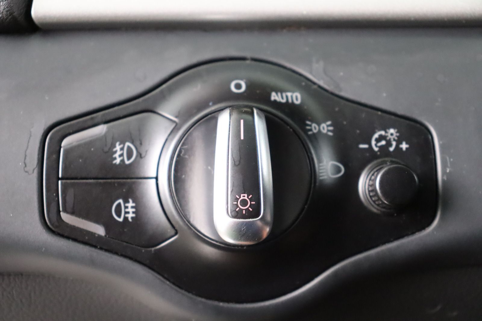 Fahrzeugabbildung Audi A4 1.8 TFSI Ambiente Avant