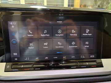 Ford Grand Tourneo Connect PHEV Titanium