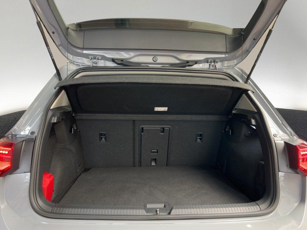 Volkswagen Golf VIII 1.0 eTSI Active DSG Standhzg LED-Matri, миниатюра 6