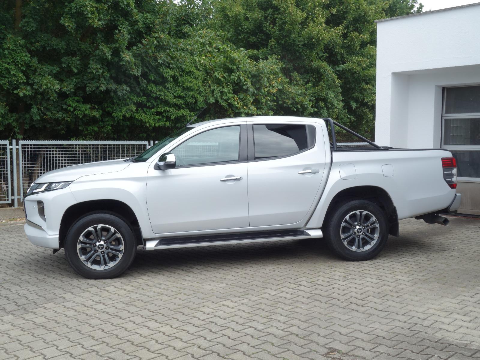 Mitsubishi L200 Intro Edition Doka 4WD Autom KLIMA AHK NAVI