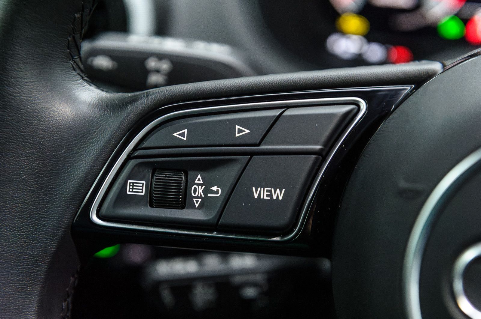 Fahrzeugabbildung Audi Q2 35 TFSI S line 1.5 S-Tronic LED+KAM+VIRTUAL
