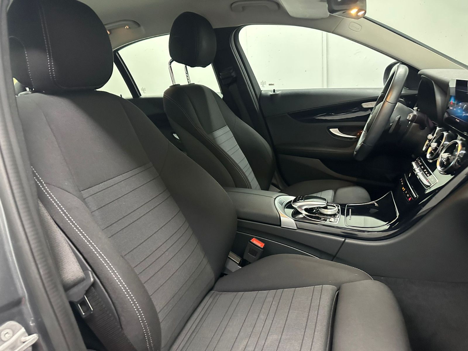 Fahrzeugabbildung Mercedes-Benz C 200 d LIMO*SH*NAVI*TEMPO*KLIMA*LED*