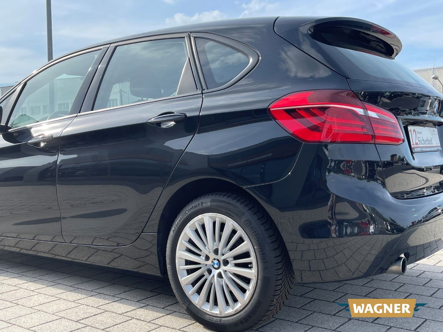 Fahrzeugabbildung BMW 218 Active Tourer d Sitzheizung Klimaautomatik