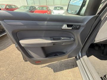 Volkswagen Caddy - 9